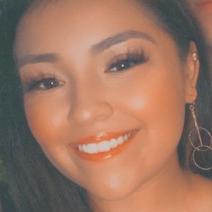 Meet your Posher, Valeria